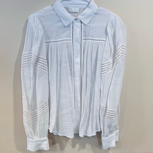 🔥Elegant White Button Down Shirt🔥 - Picture 1 of 6